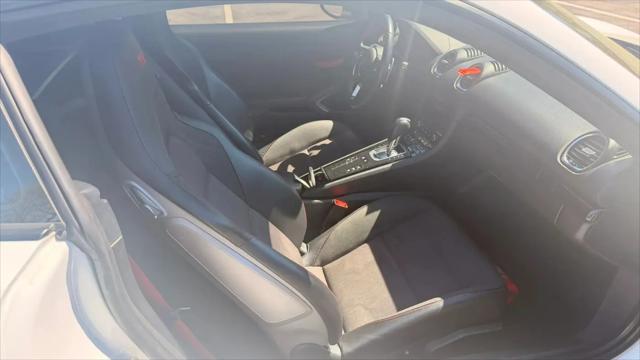 2021 Porsche 718 Cayman T