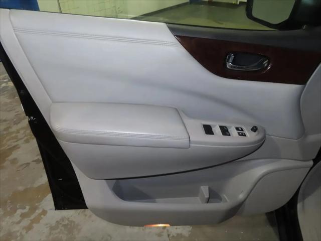 2016 Nissan Quest SV