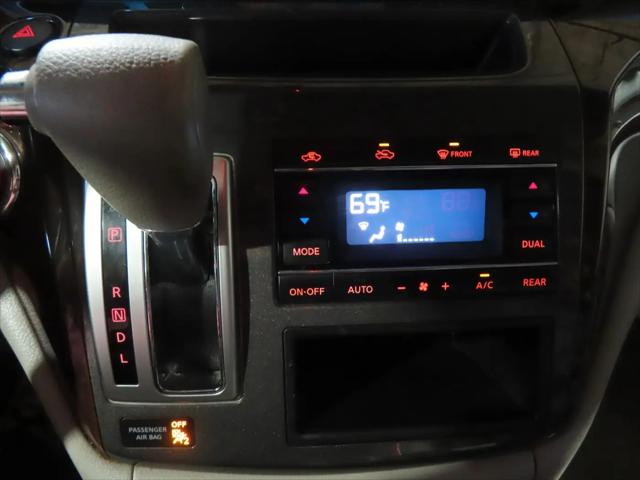 2016 Nissan Quest SV