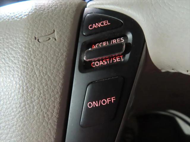 2016 Nissan Quest SV