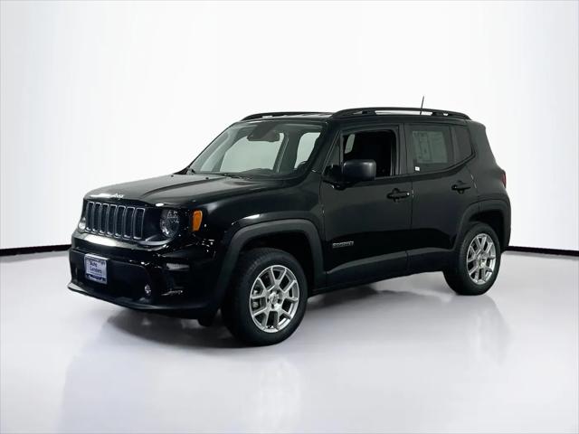 2022 Jeep Renegade Latitude 4x4 for sale in Williamstown, NJ
