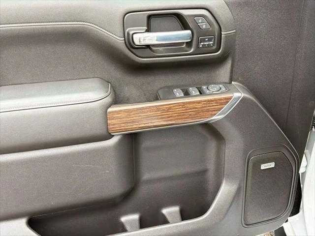 2022 Chevrolet Silverado 1500 4WD Crew Cab Short Bed High Country