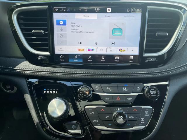2026 Chrysler Pacifica Select AWD