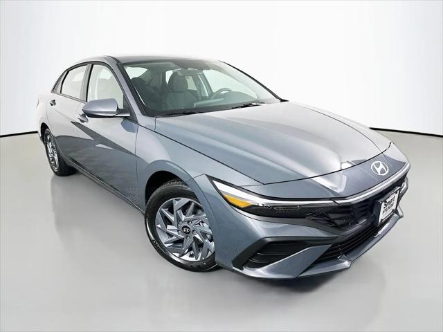 2026 Hyundai Elantra Hybrid Blue for sale in Davenport, IA
