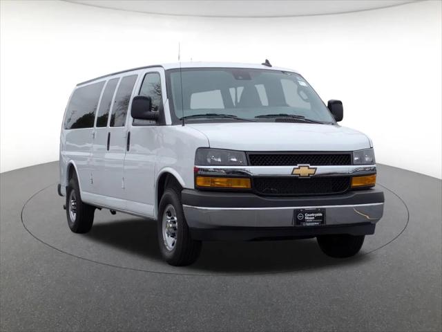 2025 Chevrolet Express Passenger RWD 3500 Extended Wheelbase LT