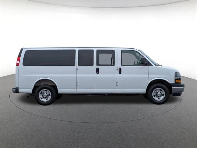 2025 Chevrolet Express Passenger RWD 3500 Extended Wheelbase LT