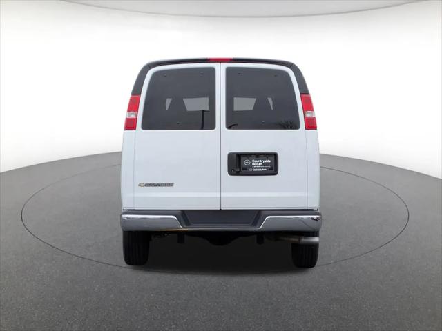2025 Chevrolet Express Passenger RWD 3500 Extended Wheelbase LT