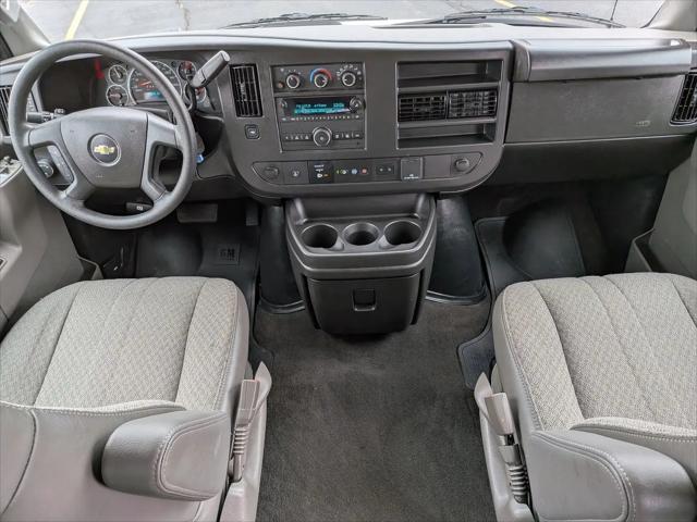 2025 Chevrolet Express Passenger RWD 3500 Extended Wheelbase LT
