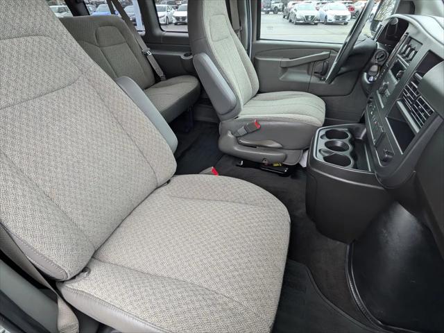2025 Chevrolet Express Passenger RWD 3500 Extended Wheelbase LT