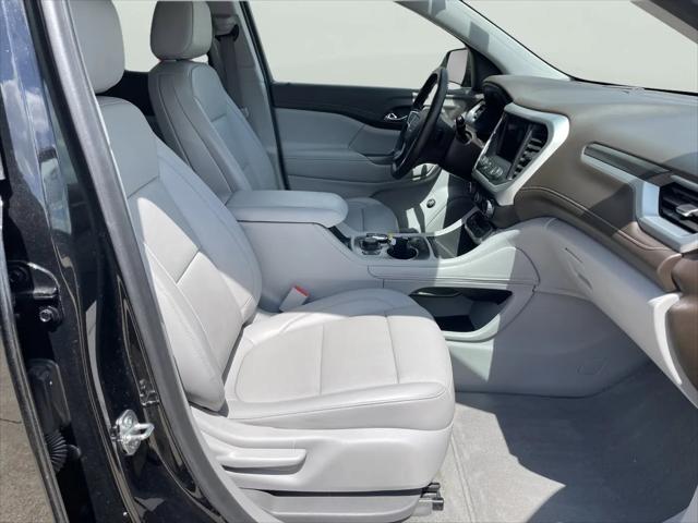 2023 GMC Acadia AWD SLT