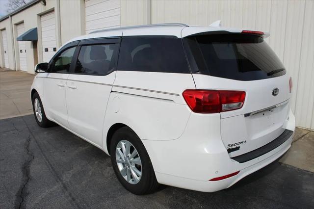 2016 Kia Sedona LX