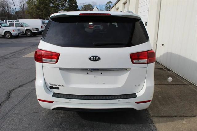 2016 Kia Sedona LX