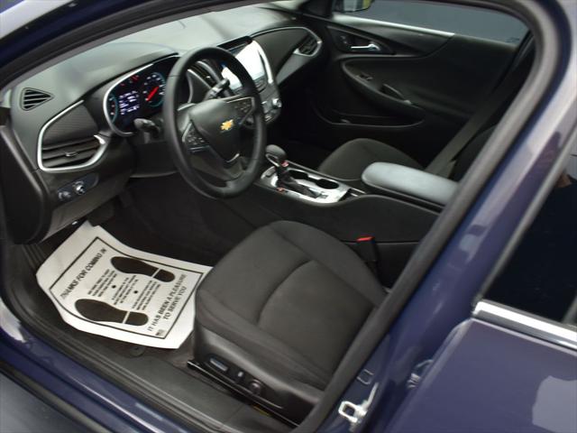2025 Chevrolet Malibu FWD RS