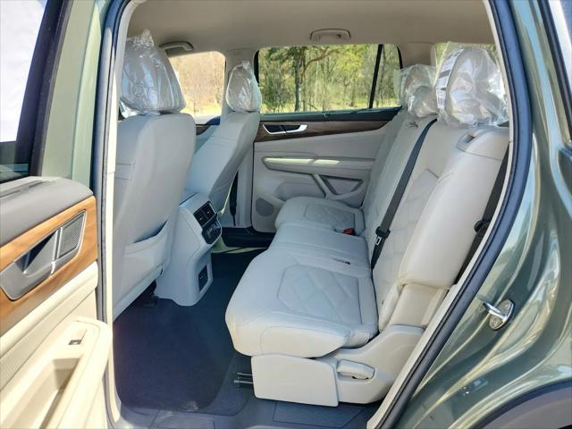 2026 Volkswagen Atlas SE with Technology
