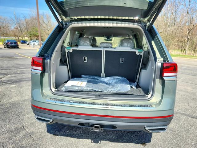 2026 Volkswagen Atlas SE with Technology