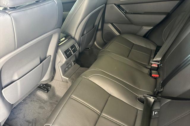 2026 Land Rover Range Rover Velar P250 Dynamic SE