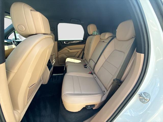 2023 Porsche Cayenne Unknown