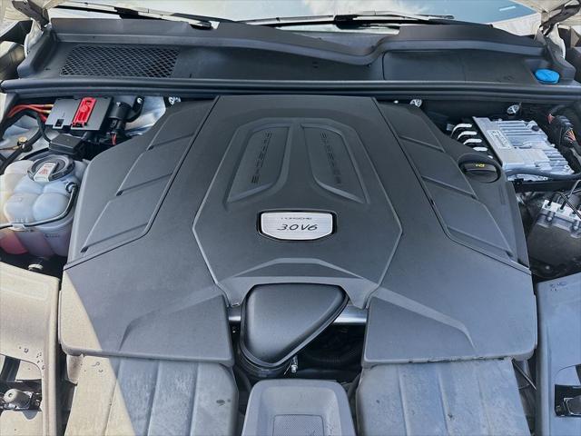 2023 Porsche Cayenne Unknown