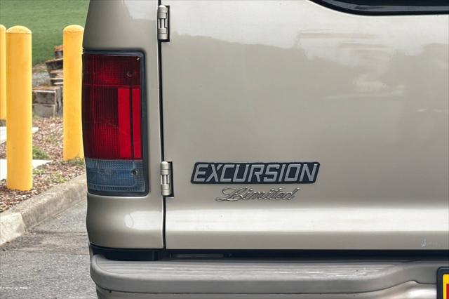 2005 Ford Excursion Limited