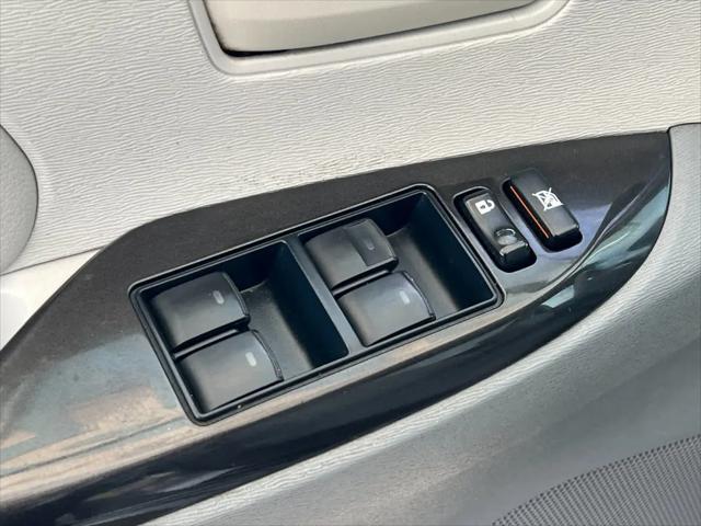 2012 Toyota Sienna LE V6 8 Passenger