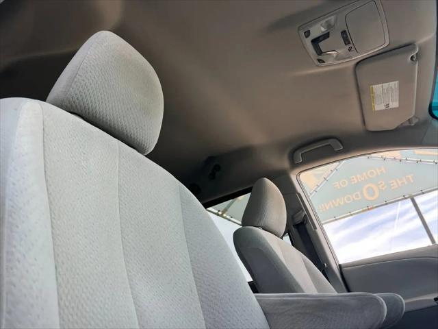 2012 Toyota Sienna LE V6 8 Passenger