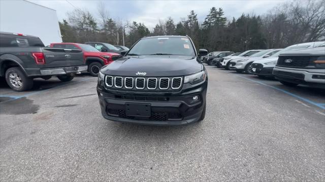 2024 Jeep Compass Latitude Lux FWD