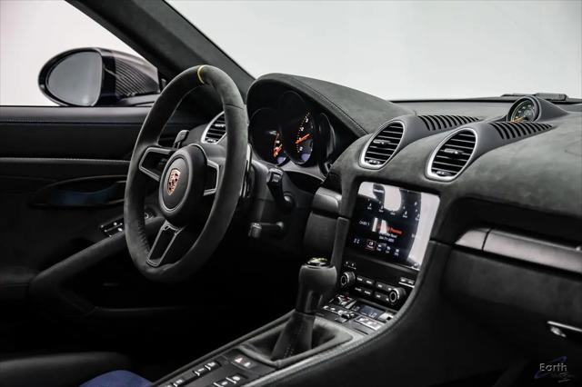 2025 Porsche 718 Cayman GT4 RS