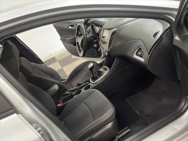 2017 Chevrolet Cruze LS Manual