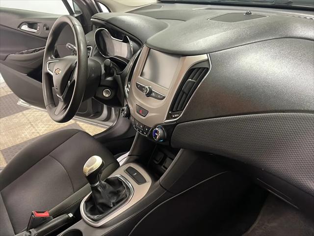 2017 Chevrolet Cruze LS Manual