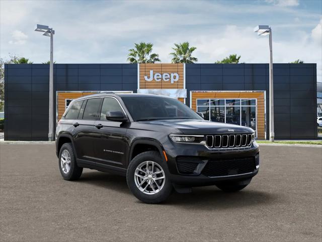 2026 Jeep Grand Cherokee Laredo 4x4