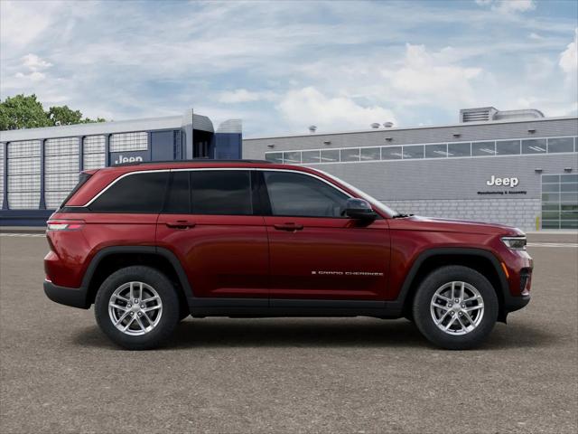 2026 Jeep Grand Cherokee Laredo 4x4