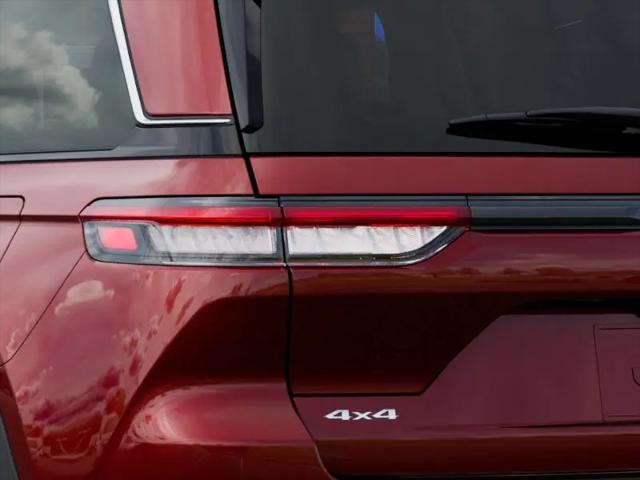 2026 Jeep Grand Cherokee Laredo 4x4