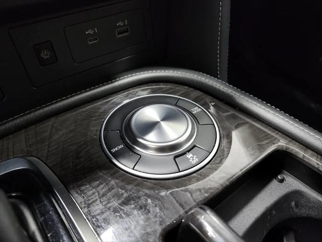 2023 INFINITI QX80 LUXE