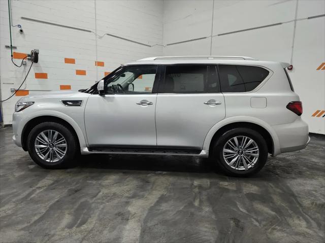 2023 INFINITI QX80 LUXE