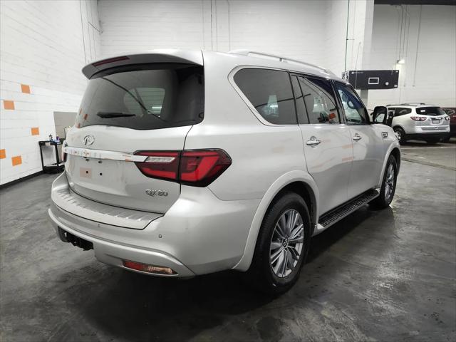 2023 INFINITI QX80 LUXE