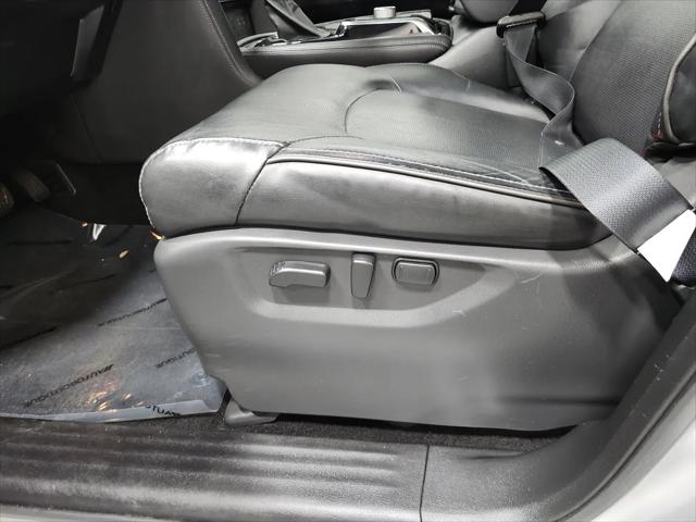 2023 INFINITI QX80 LUXE