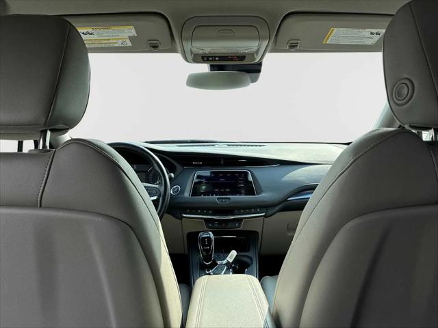 2023 Cadillac XT4 Luxury