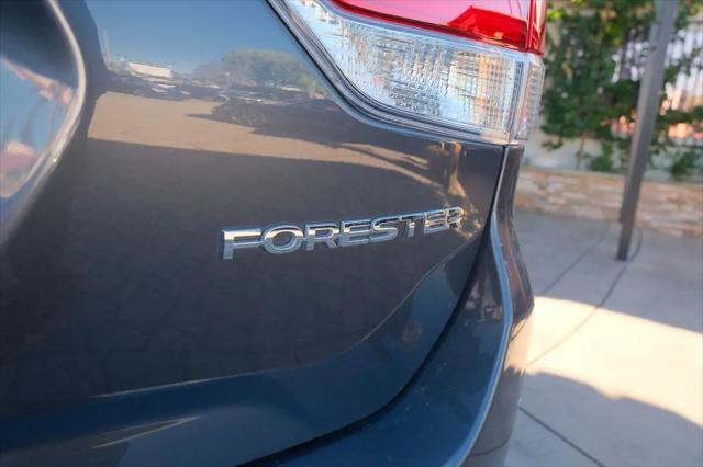 2023 Subaru Forester Base