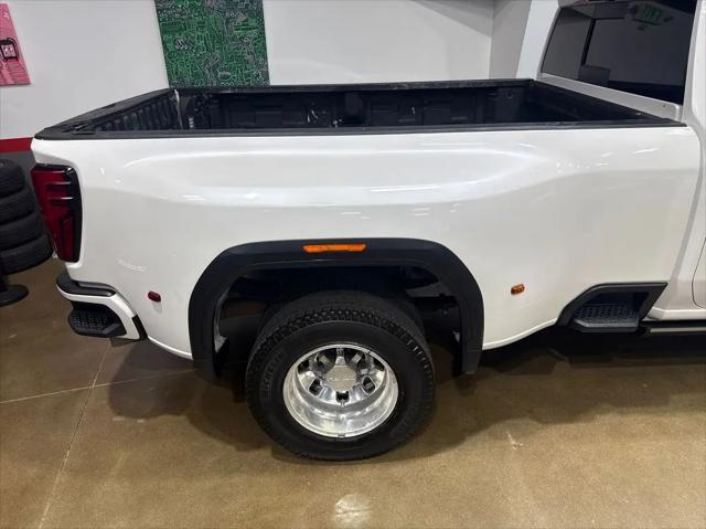 2024 GMC Sierra 3500HD 4WD Crew Cab Long Bed Denali