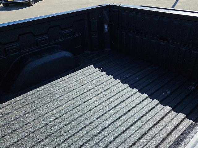 2026 GMC Sierra 1500 Crew Cab, Short Bed, SLT, 4WD