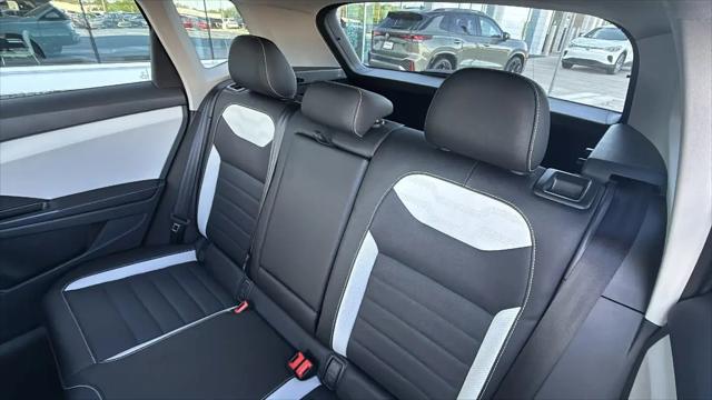 2026 Volkswagen Taos SEL
