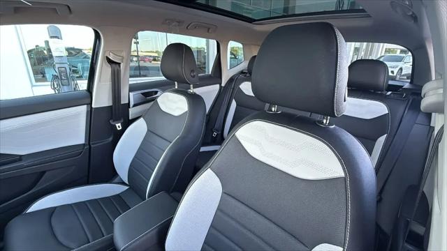 2026 Volkswagen Taos SEL