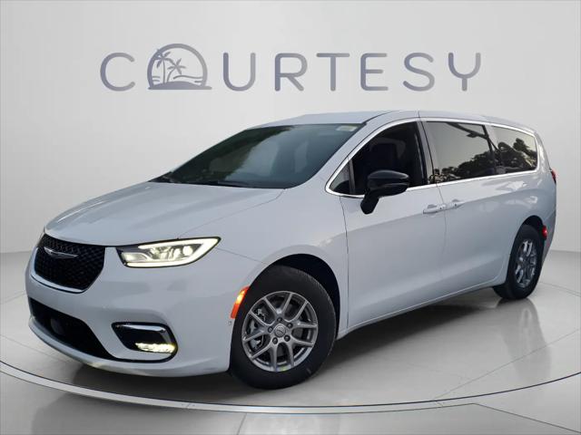 2026 Chrysler Pacifica Select for sale in Tampa, FL