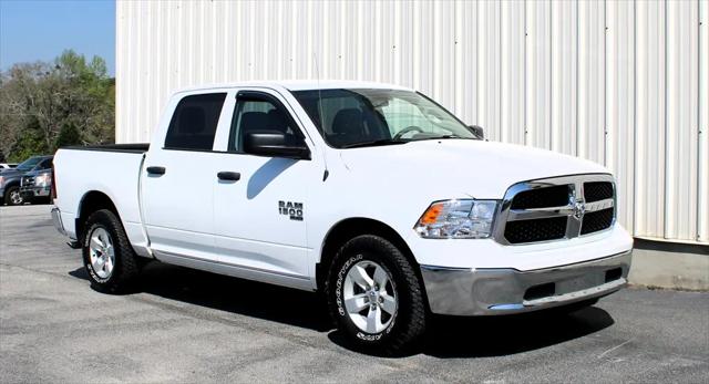 2022 Ram 1500 Classic SLT Crew Cab 4x2 5'7" Box