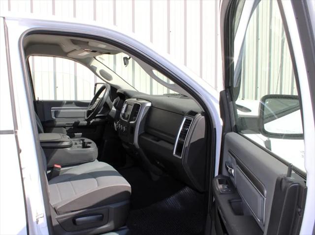 2022 Ram 1500 Classic SLT Crew Cab 4x2 5'7" Box