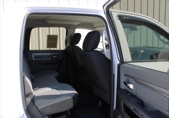 2022 Ram 1500 Classic SLT Crew Cab 4x2 5'7" Box