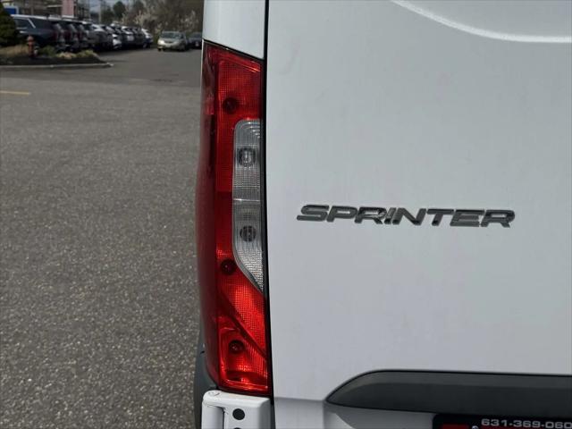 2021 Freightliner Sprinter Standard Roof I4