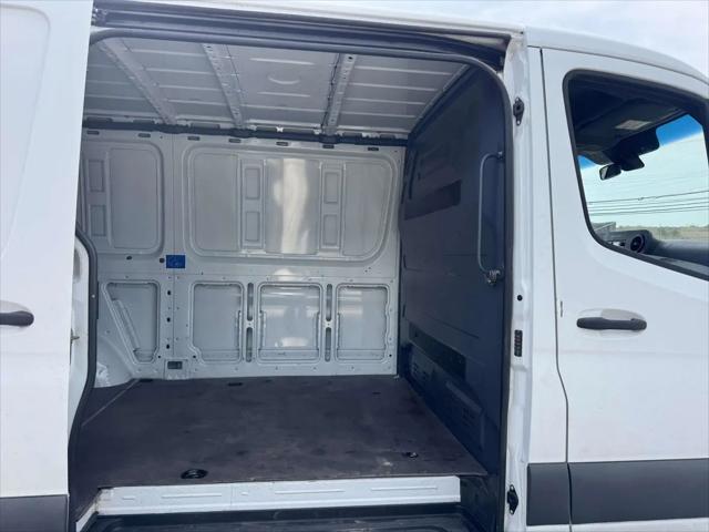 2021 Freightliner Sprinter Standard Roof I4