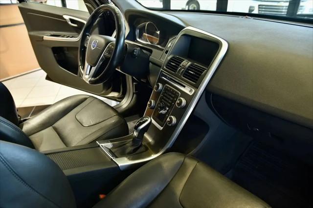 2016 Volvo XC60 T5 Premier