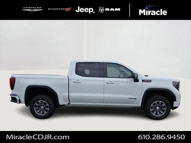 2025 GMC Sierra 1500 4WD Crew Cab Short Box AT4